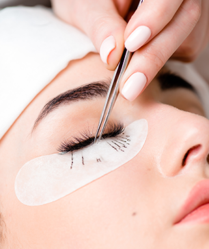 Additional spa services - eyelash extensions, nail art, special treatments